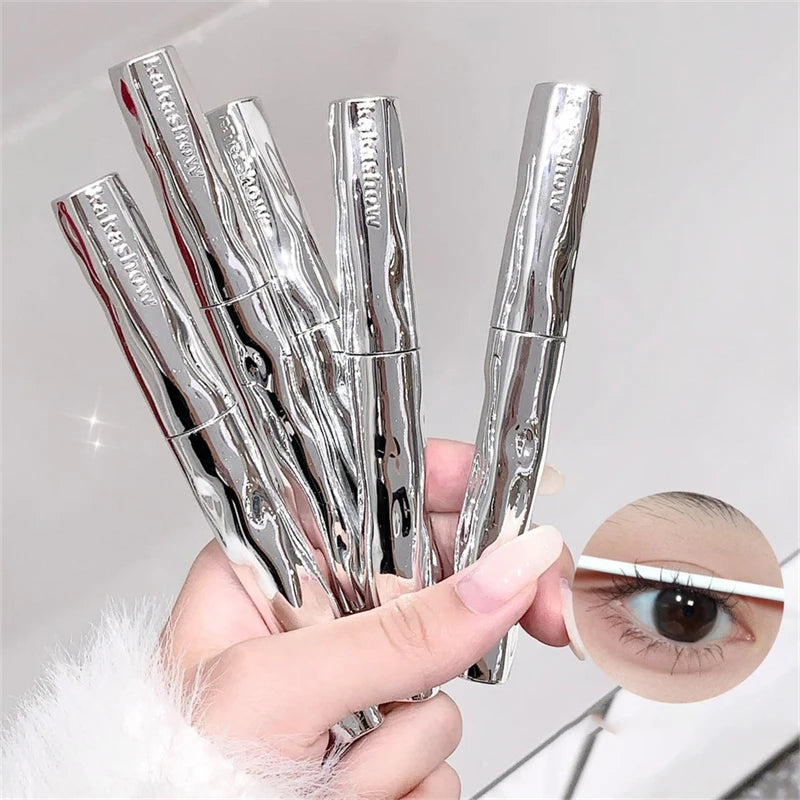 AuraLab silver silk fiber matte mascara with ultra-fine brush, waterproof, fast-drying eyelash extension mascara on a makeup brush.